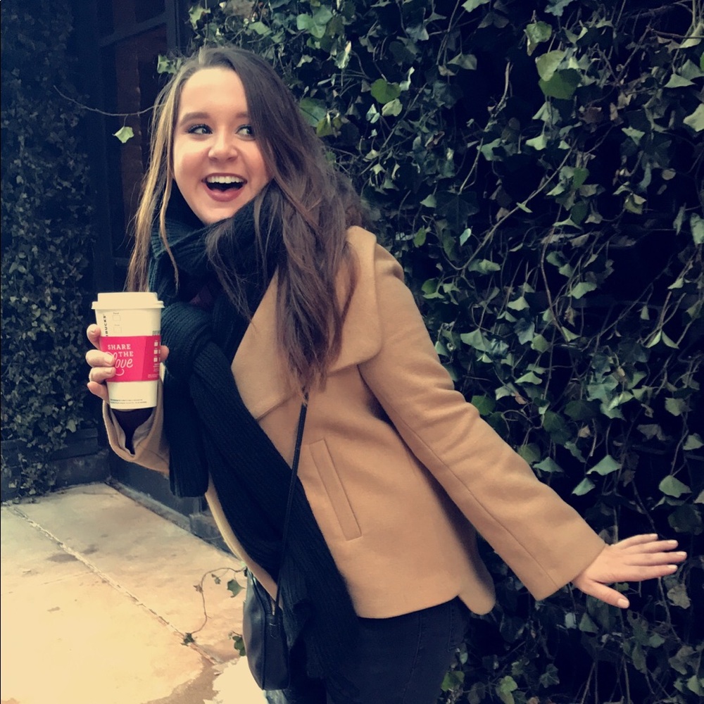 Meet your Posher, Lauren